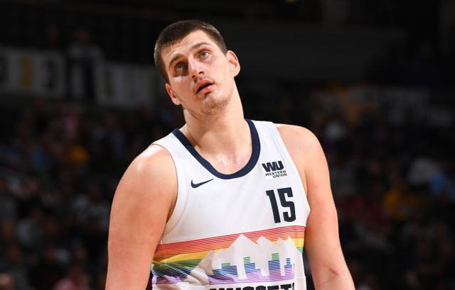 郑钦文在比 郑钦文在比